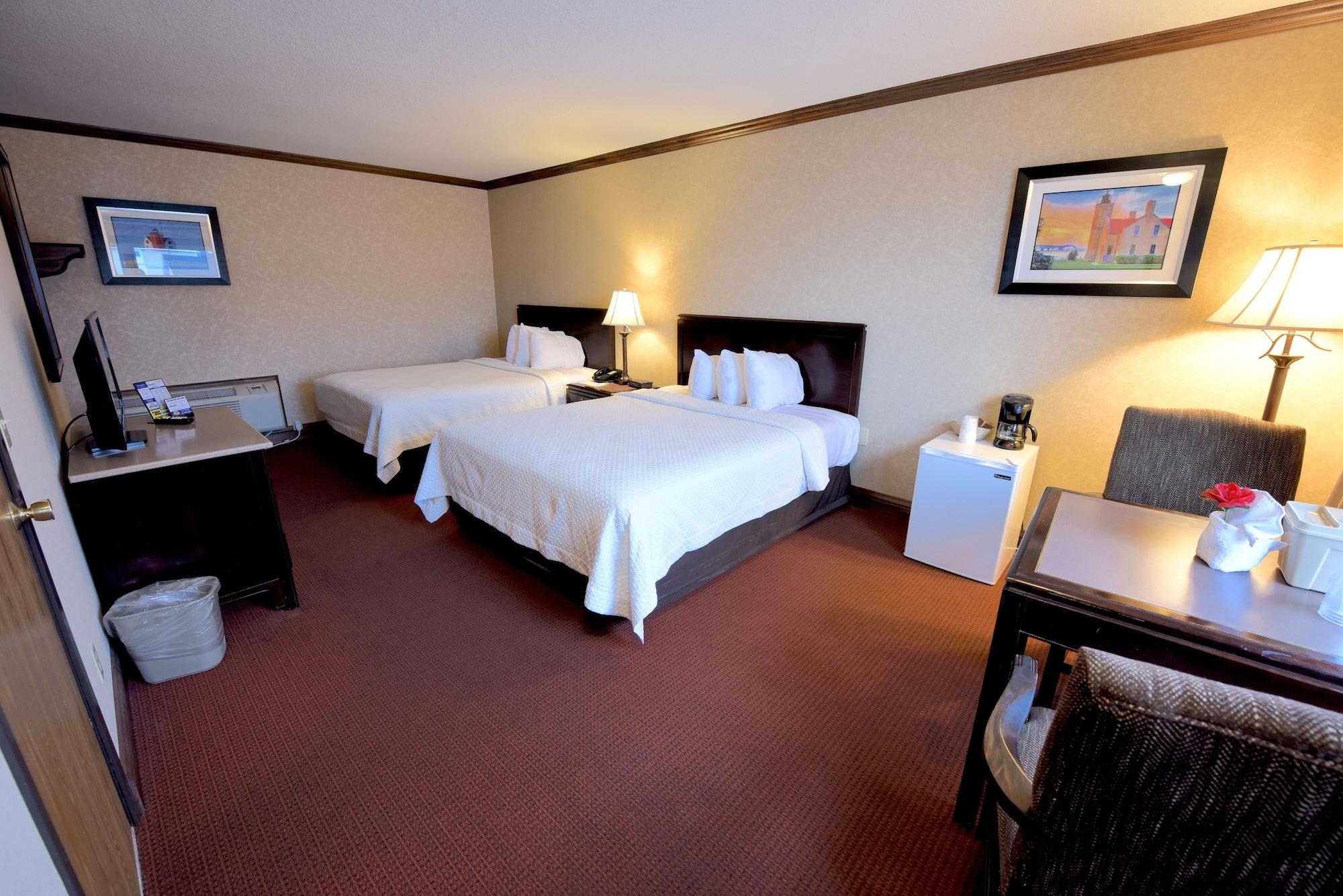 Days Inn By Wyndham Mackinaw City - Lakeview Bagian luar foto