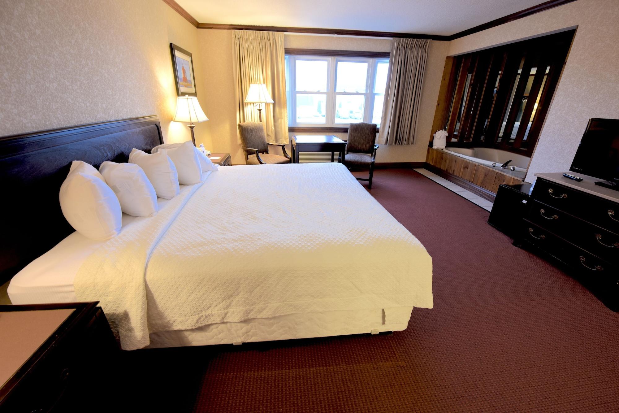 Days Inn By Wyndham Mackinaw City - Lakeview Bagian luar foto